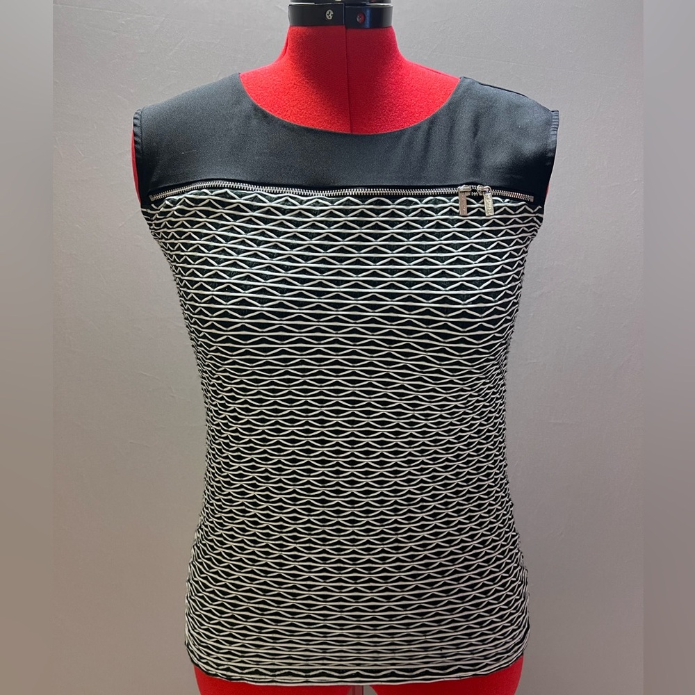 Calvin Klein Black and White spandex Women's Top